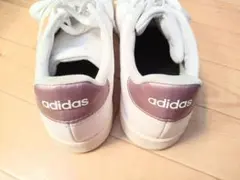 adidasアディダスホワイト スニーカーデッキシューズ ピンク　24.5