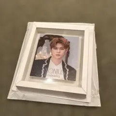 BTS】フレームマグネット専用 - メルカリ