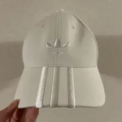 adidas ホワイト キャップ 3本ライン