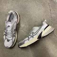 Nike V2K Run HJ4497-100 28㎝