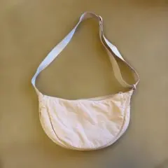 UNIQLOラウンドミニショルダーバッグ