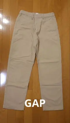 GAP EASY ESSENTIAL KHAKI RELAXEDTAPER 28