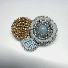 刺繍ブローチ・ビーズブローチ・ビーズ刺繍ブローチ/ サークル・銀・金・水色