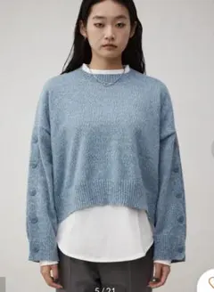 ボタンスリーブクロップドニットトップス BLU