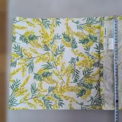 Bergamot 　　ミモザ柄 綿麻生地 テーブルセンター等ファブリック　　中古