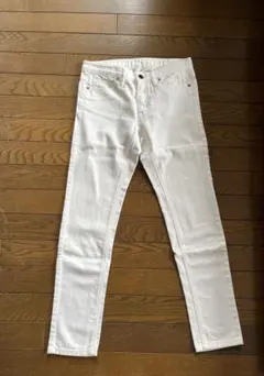 無印良品／ホワイトデニムパンツ ／サイズ58のサムネイル