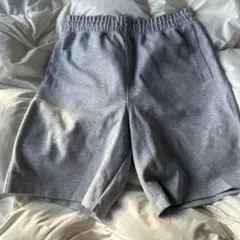 UNIQLO XL グレーショートパンツ