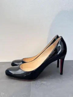 ルブタン パンプス