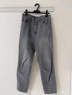 グレー デニムパンツ