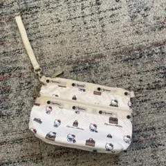 LeSportsac レスポートサック　ハローキティ　ポーチ