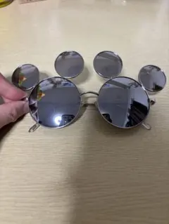 ミッキー型ミラーレンズサングラス