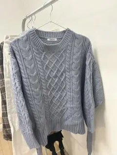 ケーブルニットセーター ライトブルー