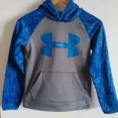 Under Armour フード付きトレーナー 100cm~