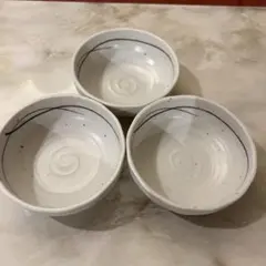 白い渦巻き模様の陶器皿3個セット | Mercari