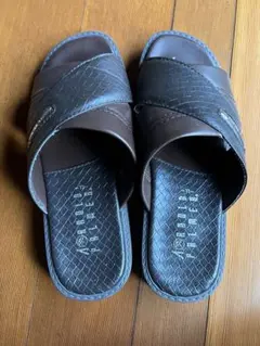 ブラウン クロスストラップ サンダル