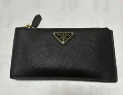 PRADA ブラック サフィアーノレザー 二つ折り財布