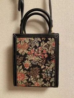 アクシーズ　フラワー刺繍の2WAYショルダーバッグ　コンパクト　ゴブラン織