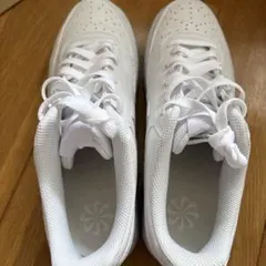 NIKE スニーカー　ホワイト