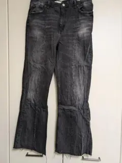 【美品】ZARA　ザラ　FLARED　FIT　デニムパンツ