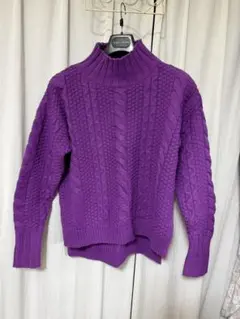 LOWRYS FARM 紫 ケーブル編み ハイネックセーター