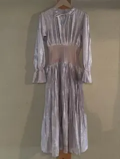 リリーブラウン ワンピース　ウエストリブサテンワンピース