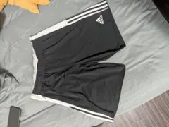 adidas ショートパンツ 黒/白 サイドストライプ