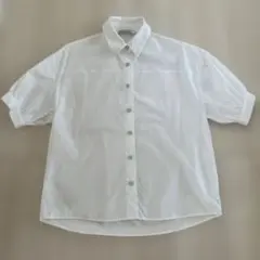 ZARA ホワイト 半袖シャツ パールボタン