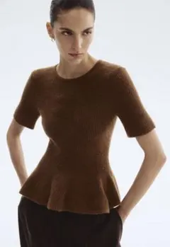 H&M リブニットぺプラムトップス