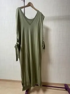 GLOBE オリーブ Vネック ロングベスト