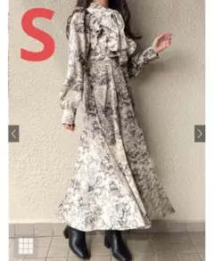 GRL トワルドジュイ柄ボウタイフリルワンピースS