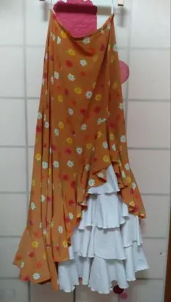 フラメンコ スカート 花柄 フリル付き