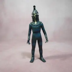 ウルトラ怪獣シリーズ500　ケムール人　ソフビ