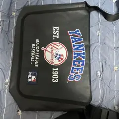 Yankees MLB ショルダーバッグ 中型 黒　ヤンキース