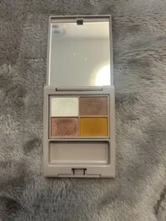 【最終お値下げ】naturaglace ナチュラグラッセ 4色アイシャドウのサムネイル
