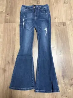 フレアデニム　デニム　ダメージジーンズ　フレア