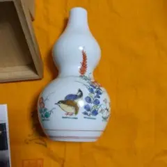 其泉　柿右衛門写し　色絵岩牡丹梅竹文花瓶 有田焼 其泉窯 柿右衛門写し 色絵岩牡丹梅竹文 花瓶 美
