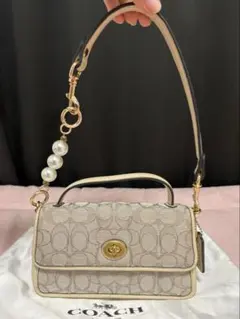 シグネチャー ショルダーバッグ