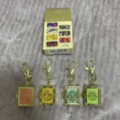 ディズニーストア　プリンセス　ロケットチャームキーチェーン　4種