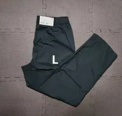 新品タグ付き UNIQLOコットンリラックスアンクルパンツ L ブラック