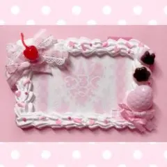 ꒰ NO6 ꒱トレカケースデコ ホイップデコ量産型 いちご プリン りぼん