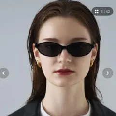 NUEF キャッツアイ型サングラス紫外線対策UVカットのサムネイル