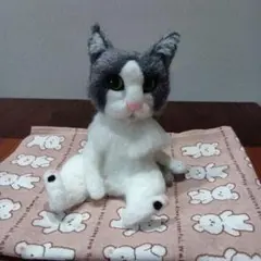ハンドメイド 羊毛フェルト ネコ ソフトクリーム - メルカリ