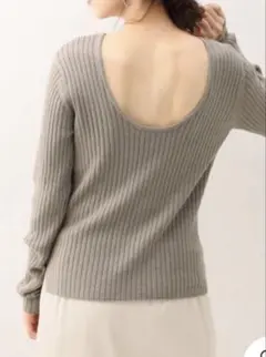 U by SPICK&SPAN バックオープンリブニットのサムネイル
