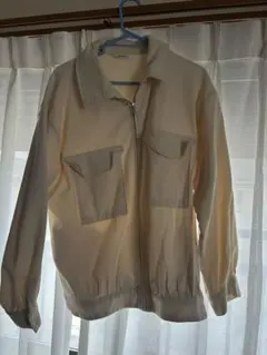 ホワイト ブルゾン