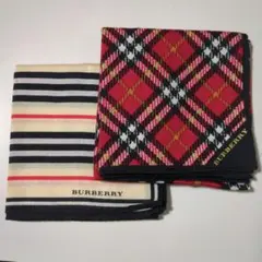 美品　BURBERRY　ハンカチ　ベージュ系　レッド系　2枚セット