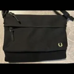 Fred Perry サコッシュ　バッグのサムネイル