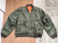 MA-1 オリーブグリーンジャケット