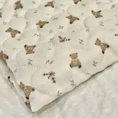 韓国風 くま柄　ハート　キルティング　ホワイト 生地　テディベア ハンドメイド