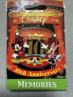 ディズニーストア　10周年アニバーサリー　ミッキー＆ミニーのピンバッジ