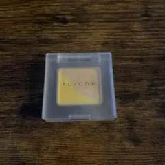 《ほぼ新品》to/one トーン アイシャドウパレット 03のサムネイル